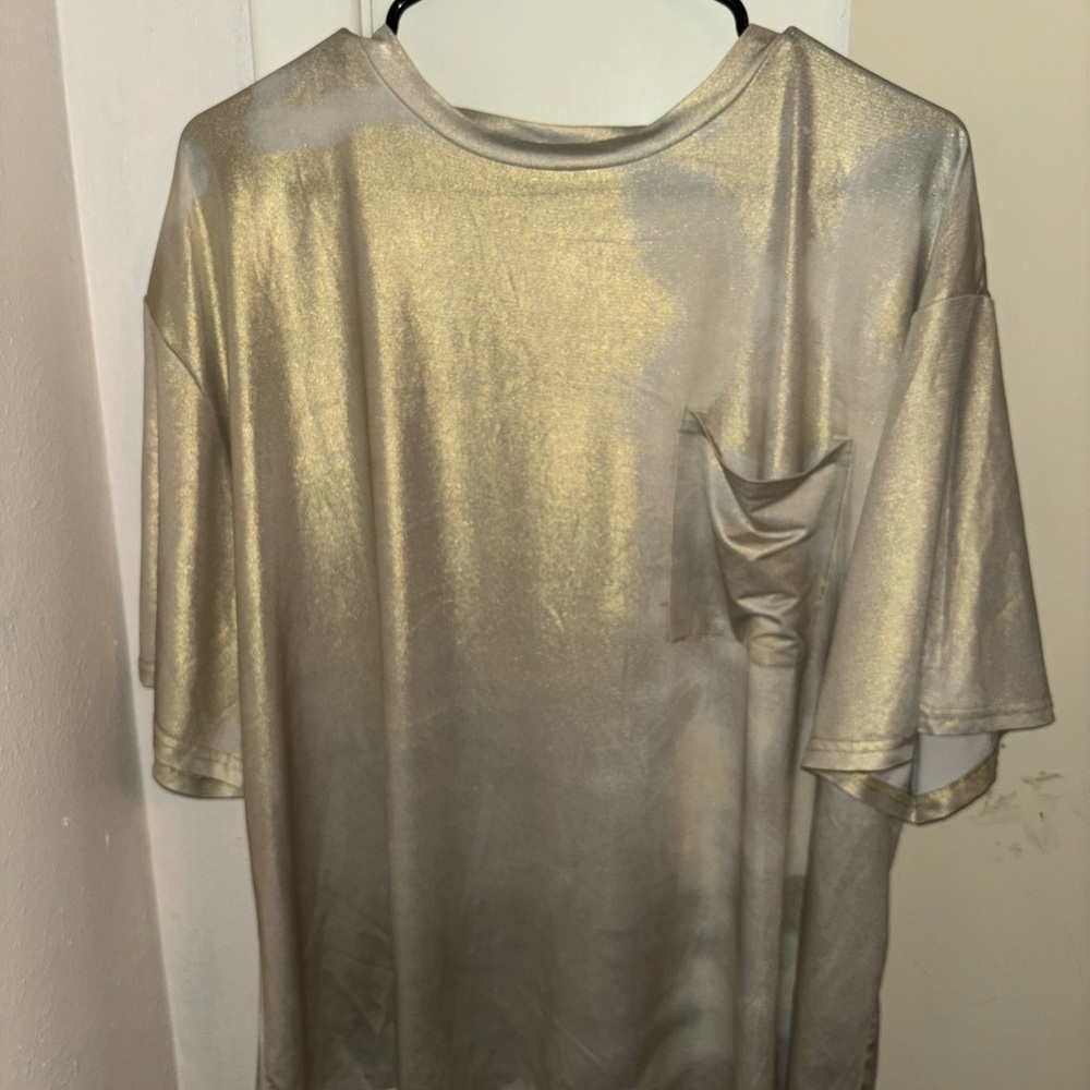 Metallic top